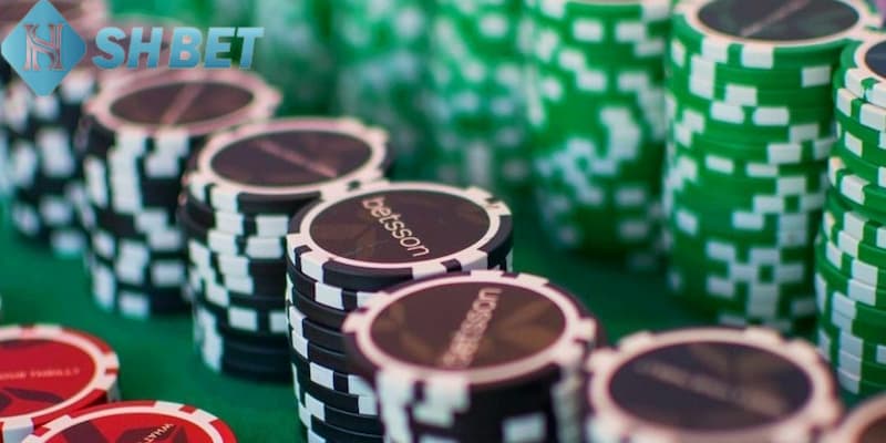 Chơi Poker online kiếm tiền có dễ dàng không?